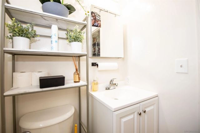 6406-08 N Radio Dr, San Diego, CA 92114