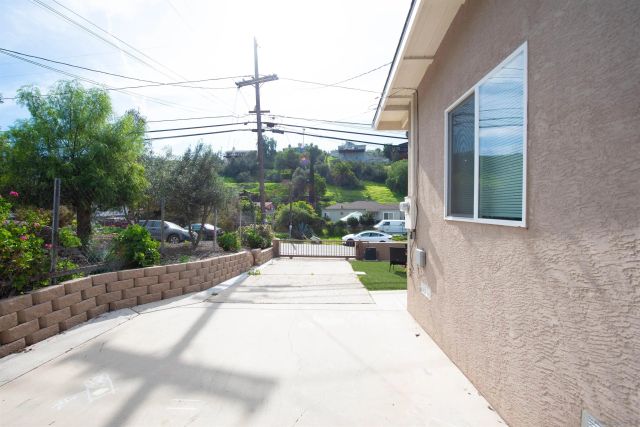 6406-08 N Radio Dr, San Diego, CA 92114