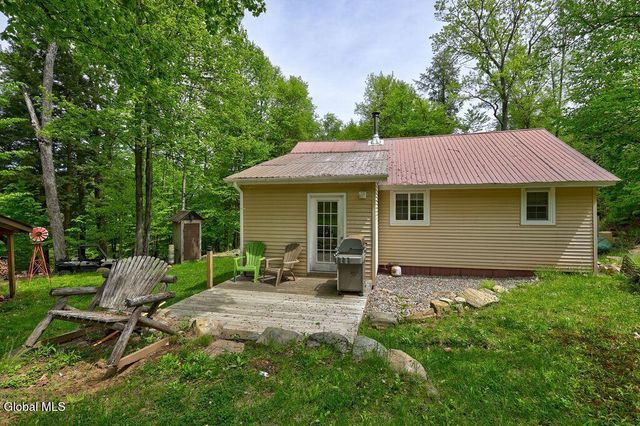 34 Lakeview Terrace, Hadley, NY 12835