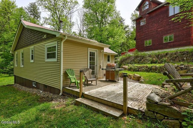 34 Lakeview Terrace, Hadley, NY 12835