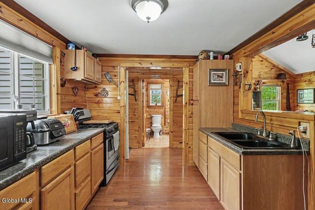 34 Lakeview Terrace, Hadley, NY 12835