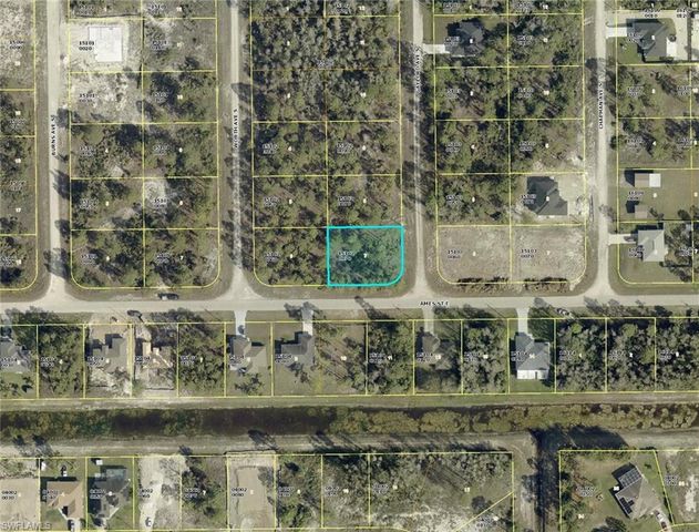 852 Gaylord AVE S, Lehigh Acres, FL 33974