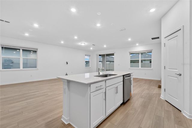 6573 ASBURY BARNES LANE, Wesley Chapel, FL 33545