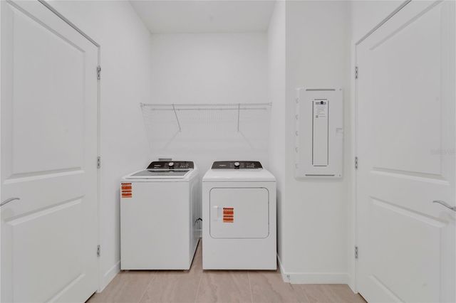 6573 ASBURY BARNES LANE, Wesley Chapel, FL 33545