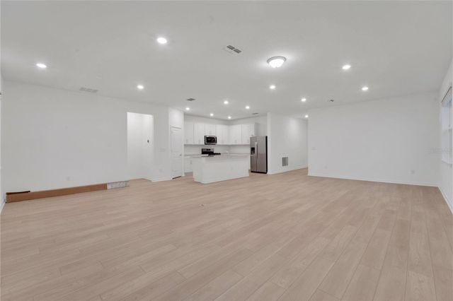 6573 ASBURY BARNES LANE, Wesley Chapel, FL 33545