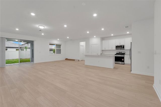 6573 ASBURY BARNES LANE, Wesley Chapel, FL 33545