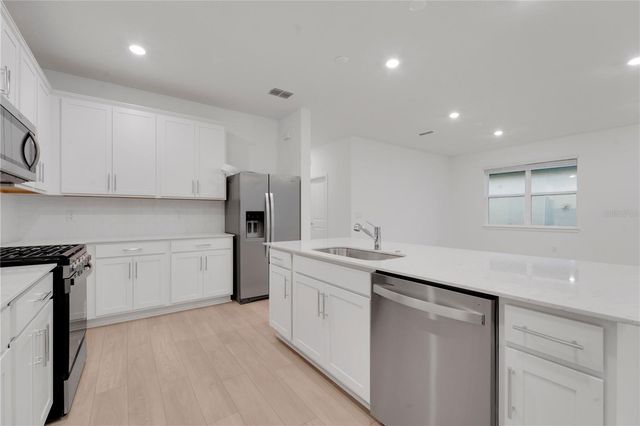 6573 ASBURY BARNES LANE, Wesley Chapel, FL 33545