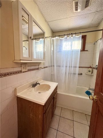 166 Bath Street, Providence, RI 02908