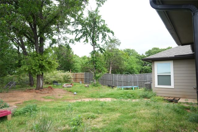 920 Ray Drive, Denison, TX 75020