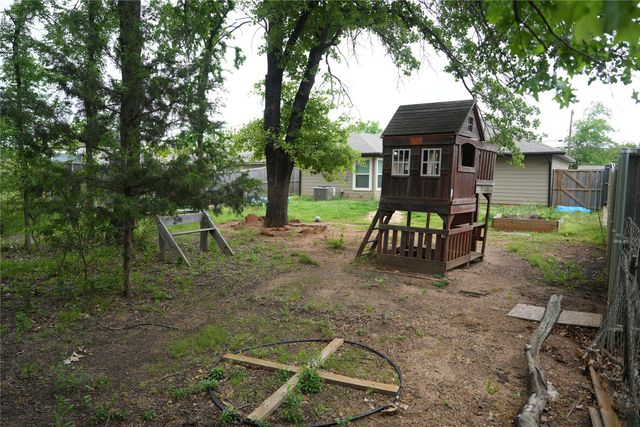 920 Ray Drive, Denison, TX 75020