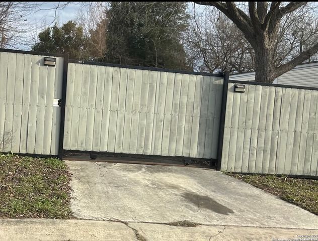 25226 Pat Pkwy, San Antonio, TX 78257