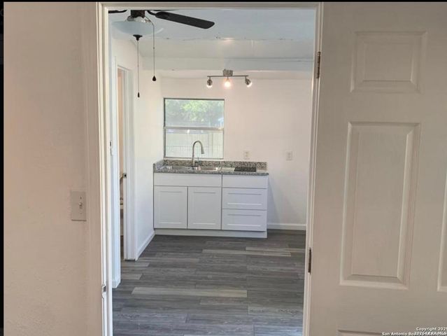 25226 Pat Pkwy, San Antonio, TX 78257