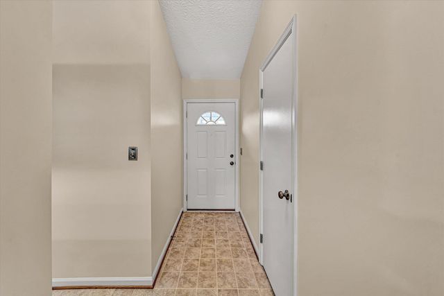 375 Tinkerview DR, Cloverdale, VA 24077