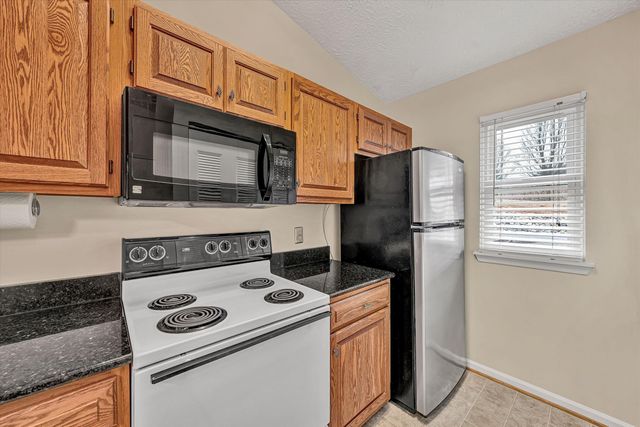 375 Tinkerview DR, Cloverdale, VA 24077