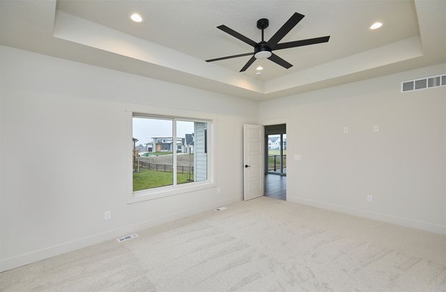 4637 179th Street, Urbandale, IA 50323