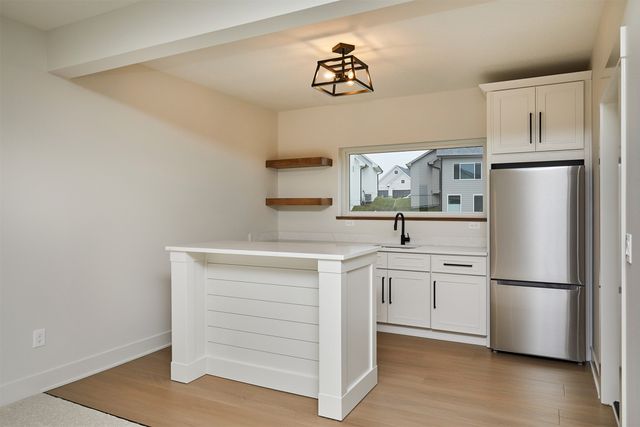 4637 179th Street, Urbandale, IA 50323