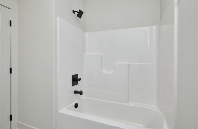 4637 179th Street, Urbandale, IA 50323