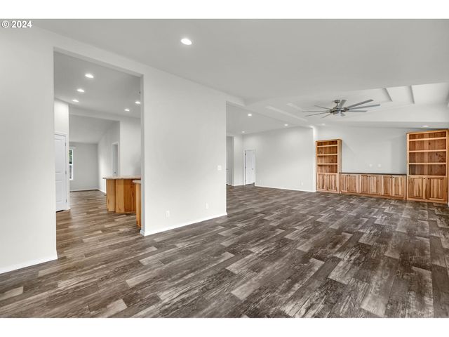 23002 Ne 58TH St, Vancouver, WA 98682