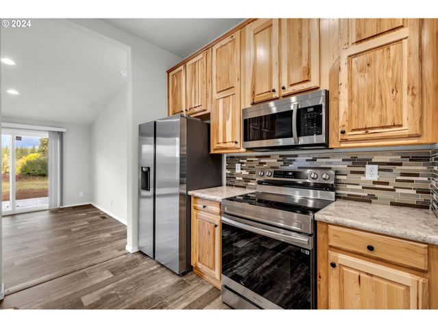 23002 Ne 58TH St, Vancouver, WA 98682