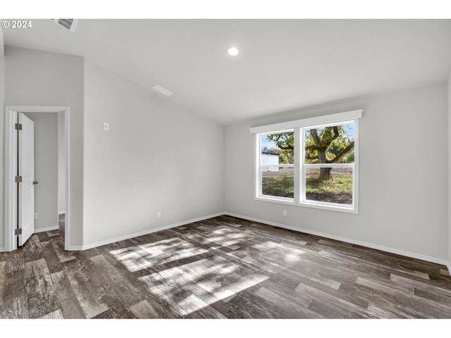 23002 Ne 58TH St, Vancouver, WA 98682