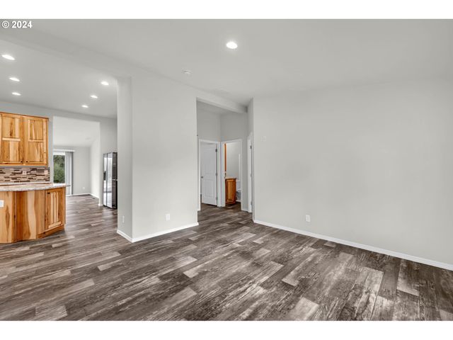 23002 Ne 58TH St, Vancouver, WA 98682
