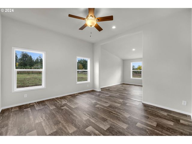 23002 Ne 58TH St, Vancouver, WA 98682