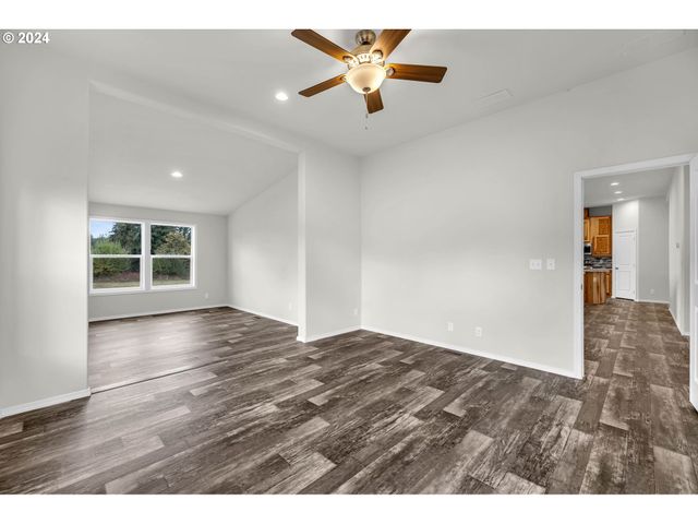 23002 Ne 58TH St, Vancouver, WA 98682