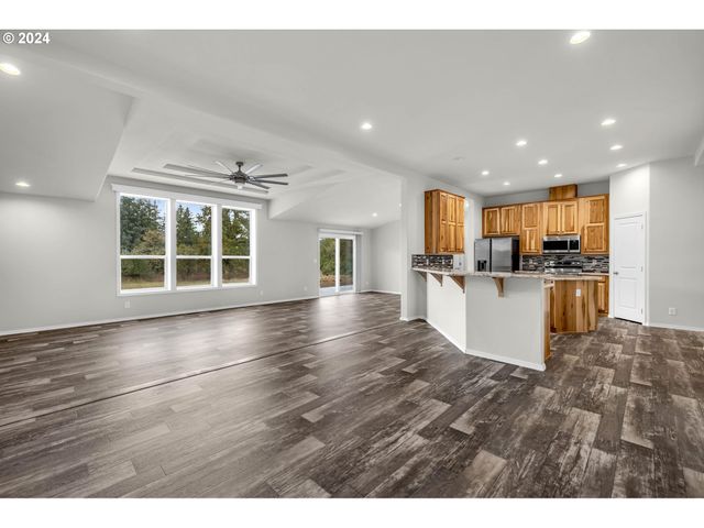 23002 Ne 58TH St, Vancouver, WA 98682
