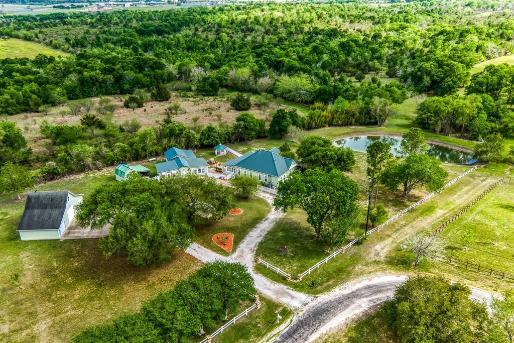 7257 Kurt Drive, Brenham, TX 77833