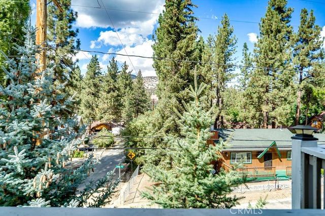 700 Booth Way, Big Bear City, CA 92314