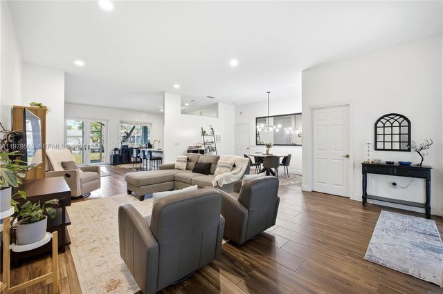 2615 SE 5th Ct, Homestead, FL 33033