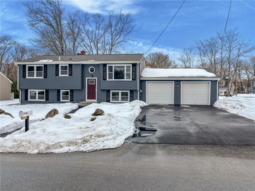 114 Burlingame Road, West Warwick, RI 02893