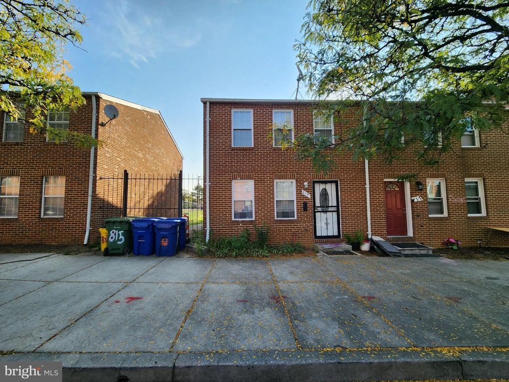 819 AISQUITH ST, Baltimore, MD 21202