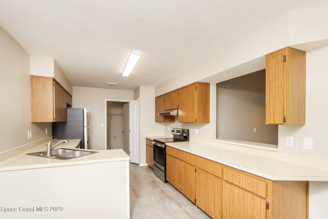 865 Pine Wood Avenue, Rockledge, FL 32955