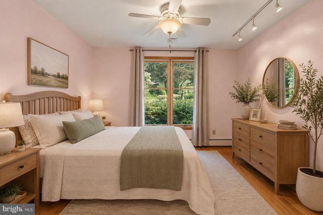 35 BLUE RIDGE RD, Titusville, NJ 08560