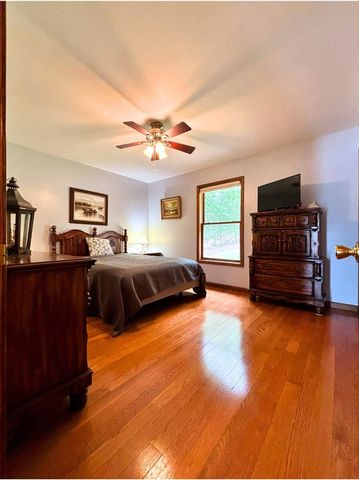 23 Keosauqua Drive, Cherokee Village, AR 72529