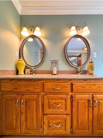 23 Keosauqua Drive, Cherokee Village, AR 72529