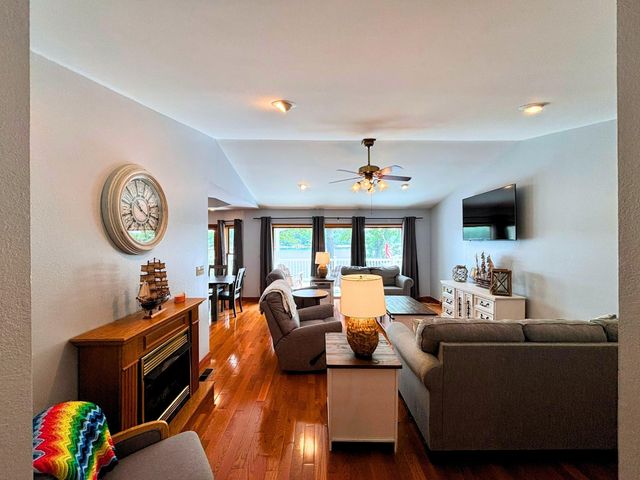 23 Keosauqua Drive, Cherokee Village, AR 72529