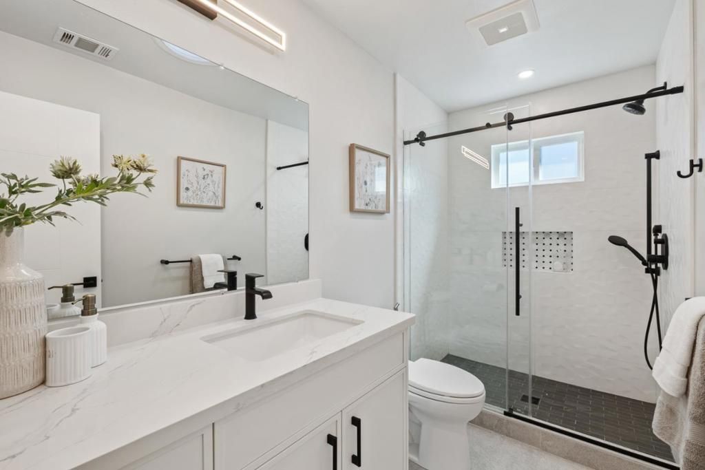 Image 12 of property listing at 1950 Hackett Avenue, Mountain View, CA 94043