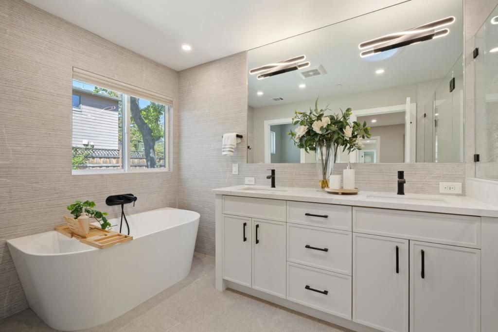 Image 17 of property listing at 1950 Hackett Avenue, Mountain View, CA 94043