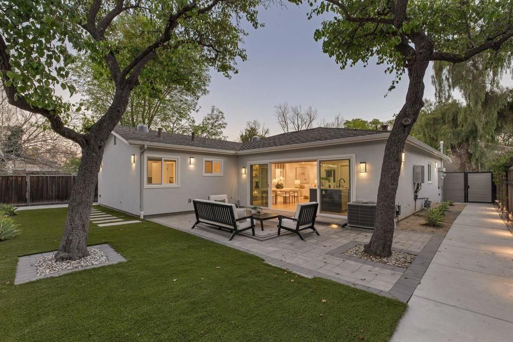 Image 24 of property listing at 1950 Hackett Avenue, Mountain View, CA 94043