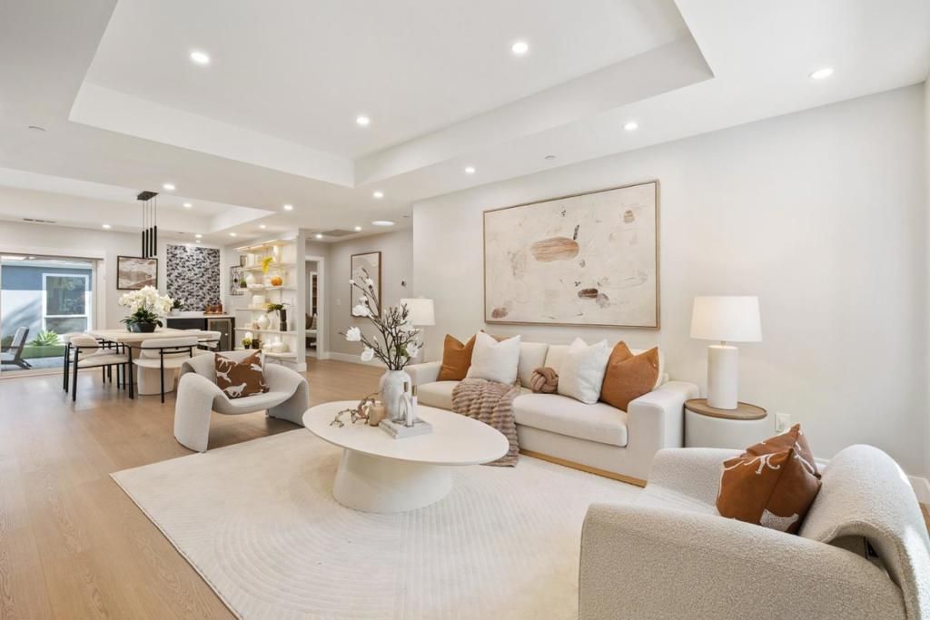 Image 3 of property listing at 1950 Hackett Avenue, Mountain View, CA 94043