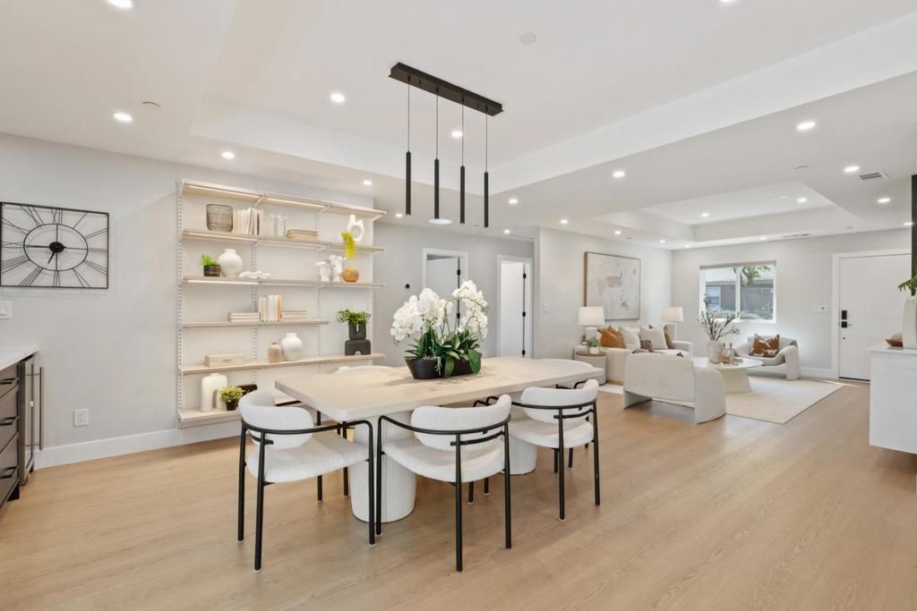 Image 5 of property listing at 1950 Hackett Avenue, Mountain View, CA 94043