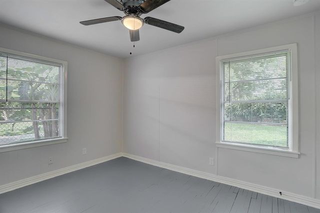 1009 15th Avenue N, Texas City, TX 77590