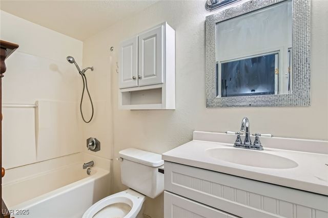 5125 Gray Lane B, Las Vegas, NV 89119