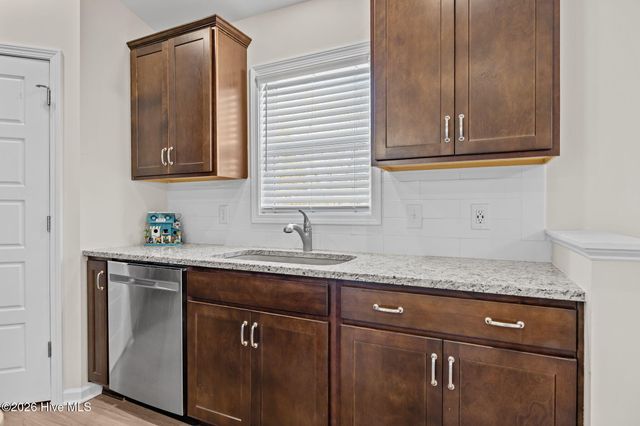 621 West Beaufort Road, Beaufort, NC 28516