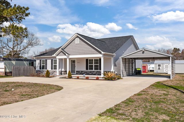 621 West Beaufort Road, Beaufort, NC 28516