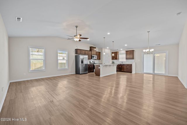 621 West Beaufort Road, Beaufort, NC 28516