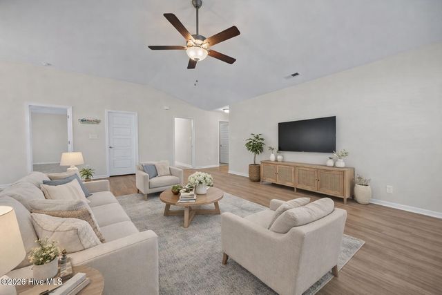 621 West Beaufort Road, Beaufort, NC 28516