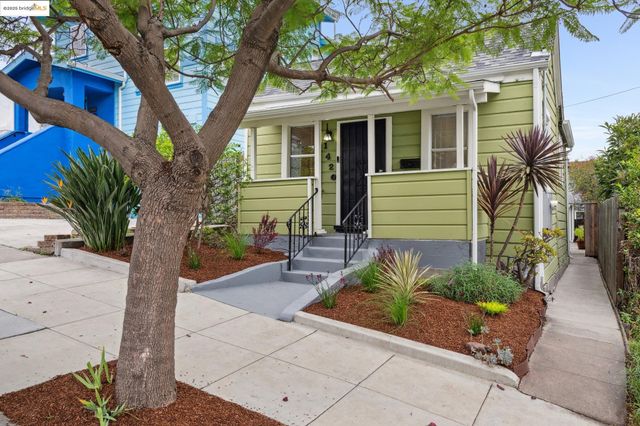 1420 E 33rd St, Oakland, CA 94602